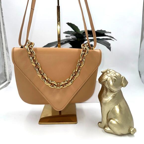 Bottega Veneta Handbags - Bottega Veneta Mount Leather Beige Tan Crossbody Shoulder Bag